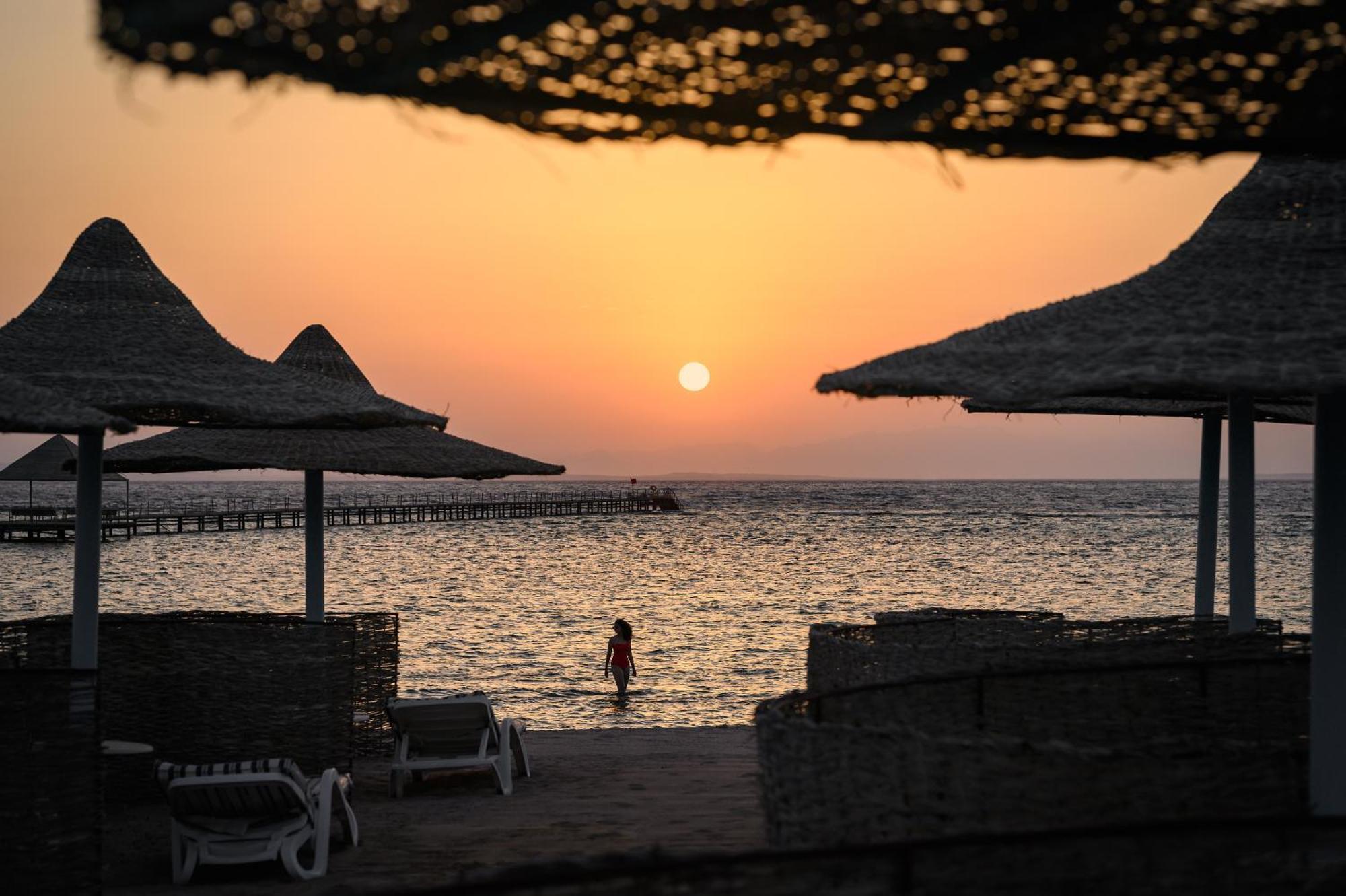 Iberotel Redsina Шарм-еш-Шейх Екстер'єр фото Sunset at the Dead Sea